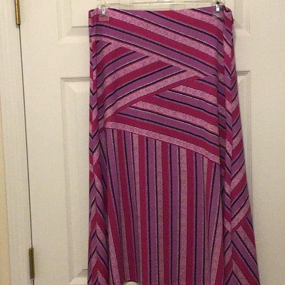 Brand New Women’s Skirt - Picture 1 of 3